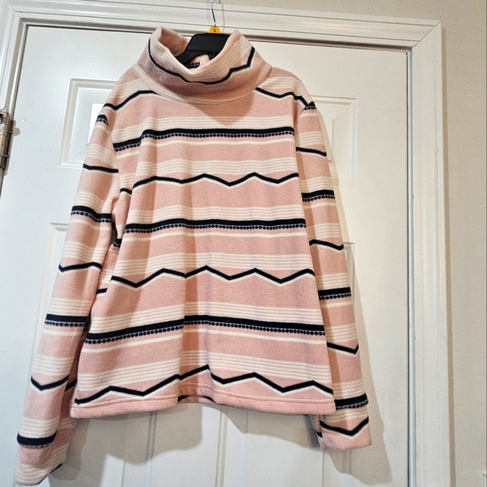 Moutain And Isles Fleece Pullover Size XL With Tag